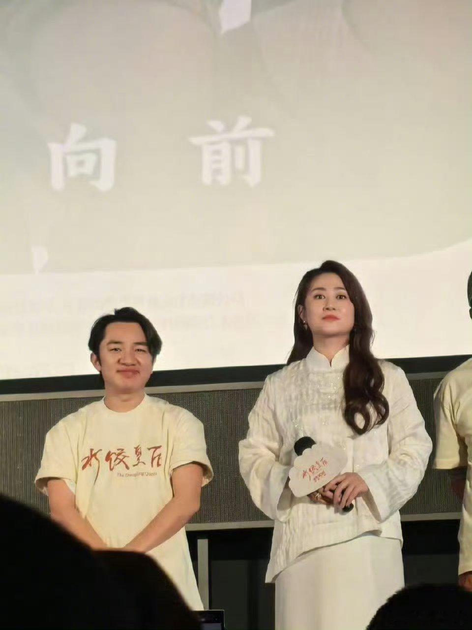 王祖蓝演渣男全靠老婆辟谣王祖蓝电影里演的渣男太气人，还好老婆李亚男路演现场实力辟