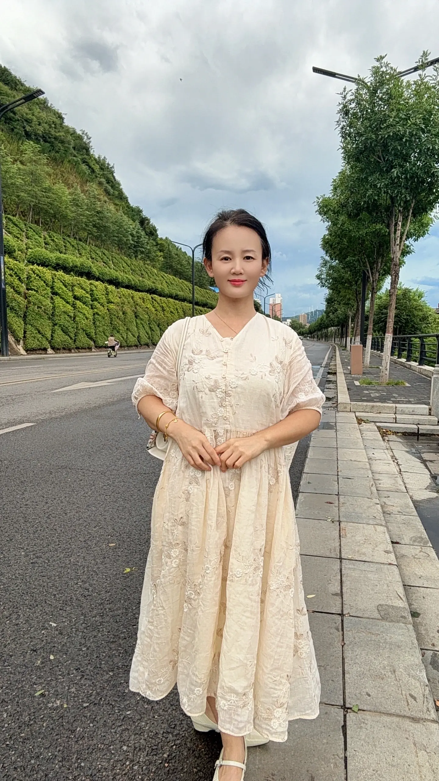 老虎从来没有为人类做出过任何贡献，仅凭一身锋芒便赢得所有人的敬畏。猪穷...