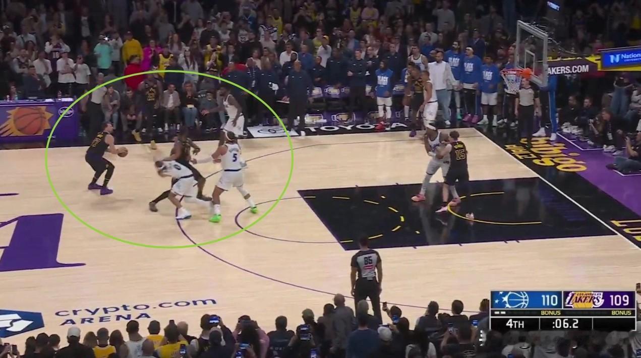 被魔术逆转，魔术双杀洛杉矶双雄。东契奇我说你什么好，同一个地方你一个月内跌倒两次