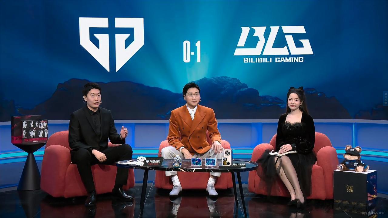 呜呼舒服了，釜山现场安静了[捂脸]
BLG首局就能破红，对GEN来说是个噩耗啊！