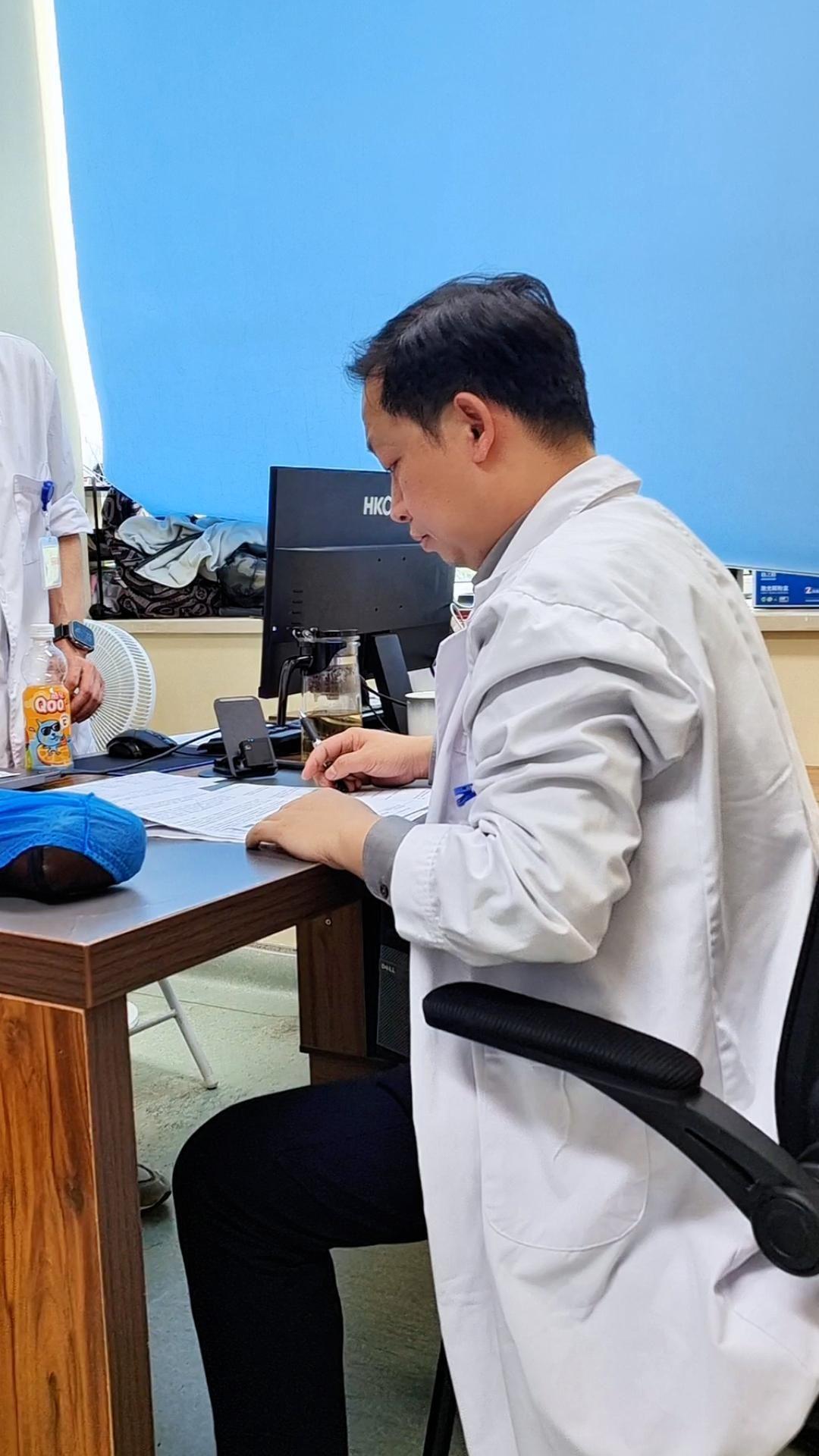 从彻夜难眠到安然入睡。"医生，我已经六年没有好好睡过觉了，都忘记睡个好...