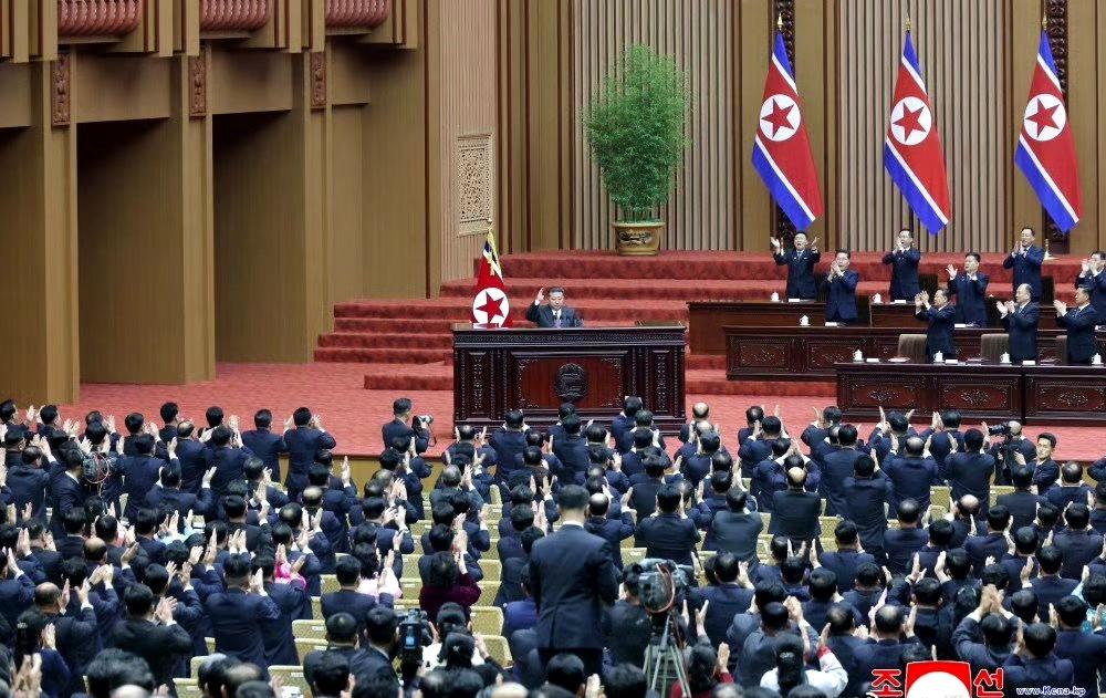 金正恩发表的施政演说：

过去，敌对势力对我们宣扬“弃核”和“补偿”，却另有所图