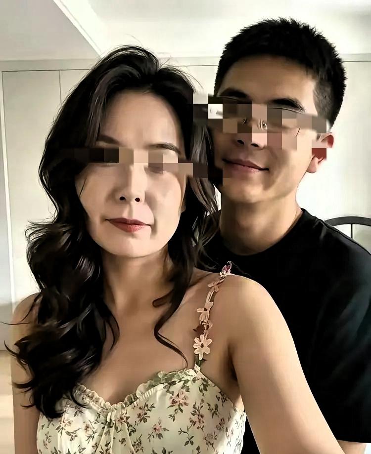 上海长宁这事，你们怎么看？
 
23岁刚退伍的小伙子，性格淳朴，社会经验不算丰富