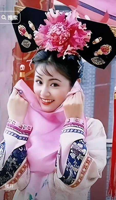 林心如成为金牌制片人后，很多人用琼瑶来贬低林心如，说要不是琼瑶让她演还珠格格林心
