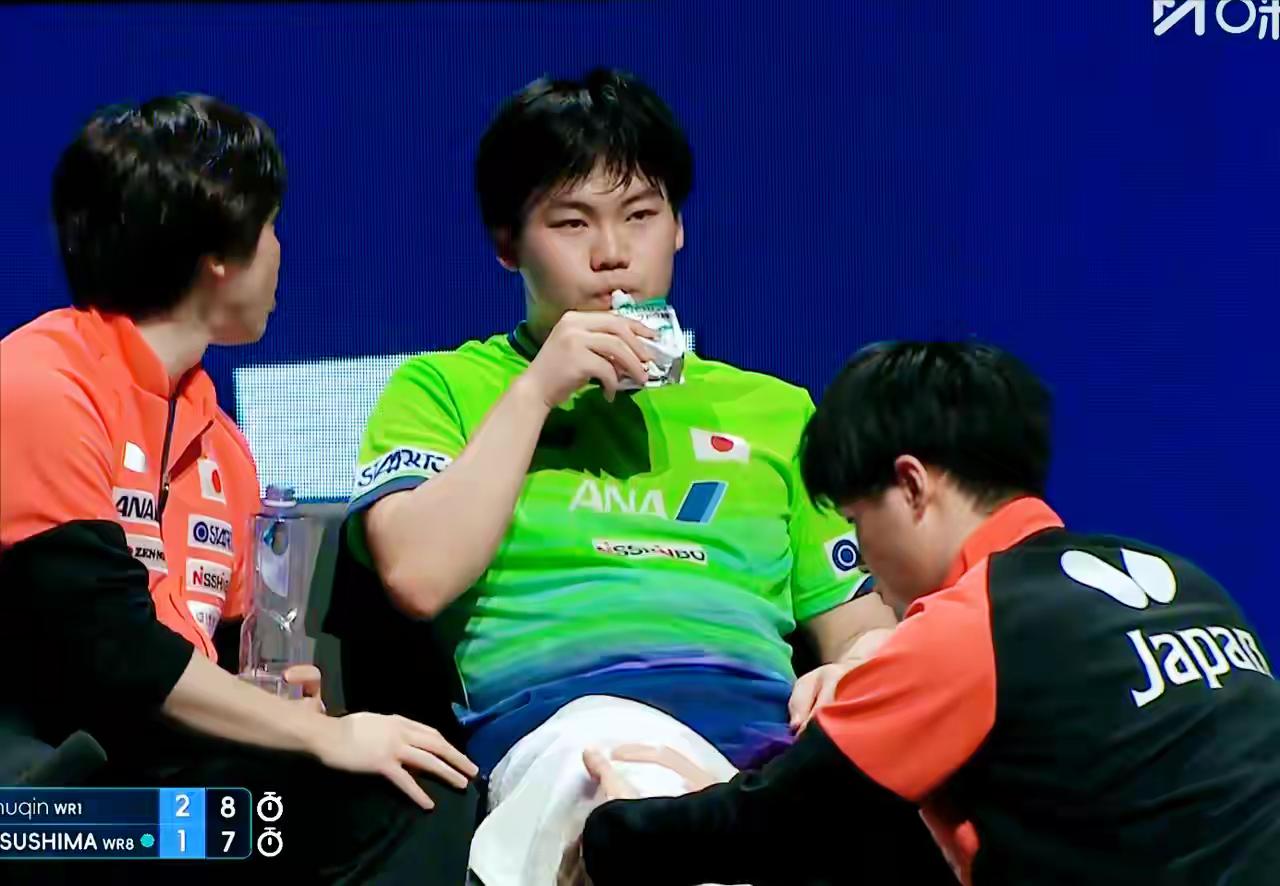 【澳门世界杯决赛，王楚钦11-13松岛辉空，完成第四局】王楚钦运气球开局，继续追