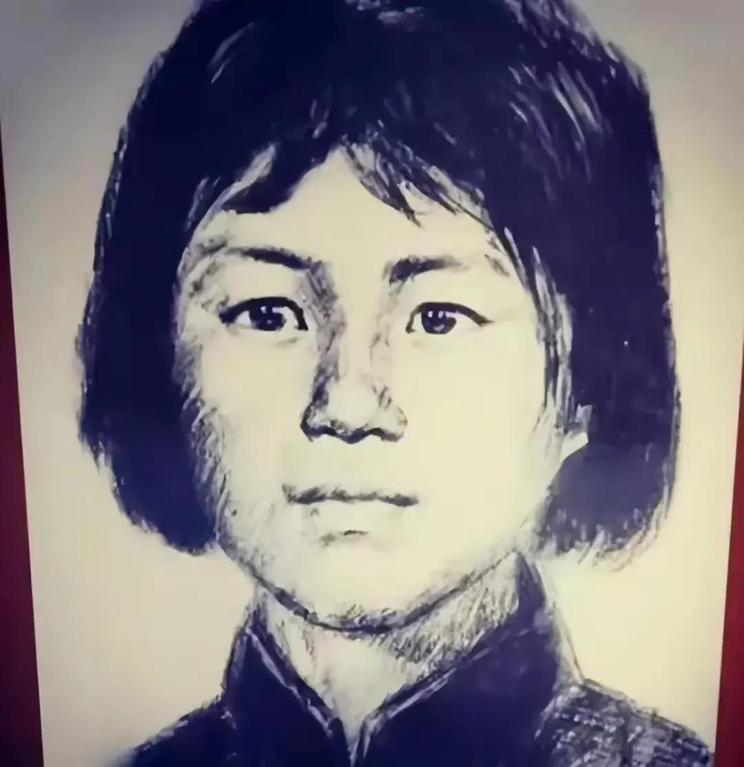 1941年，15岁的女孩被日军抓捕，日军竟然扒光她的衣服，用搓衣板狠狠地搓她的胸