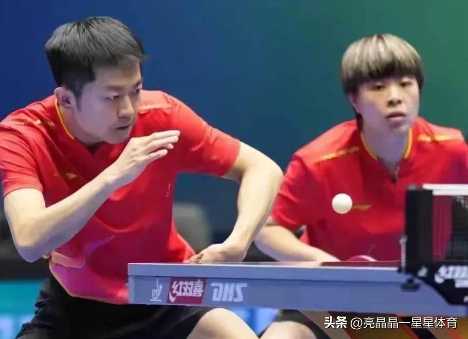 王艺迪/袁励岑获得铜牌[玫瑰]
第15届全运会乒乓球混双铜牌赛，刚刚结束争夺，辽