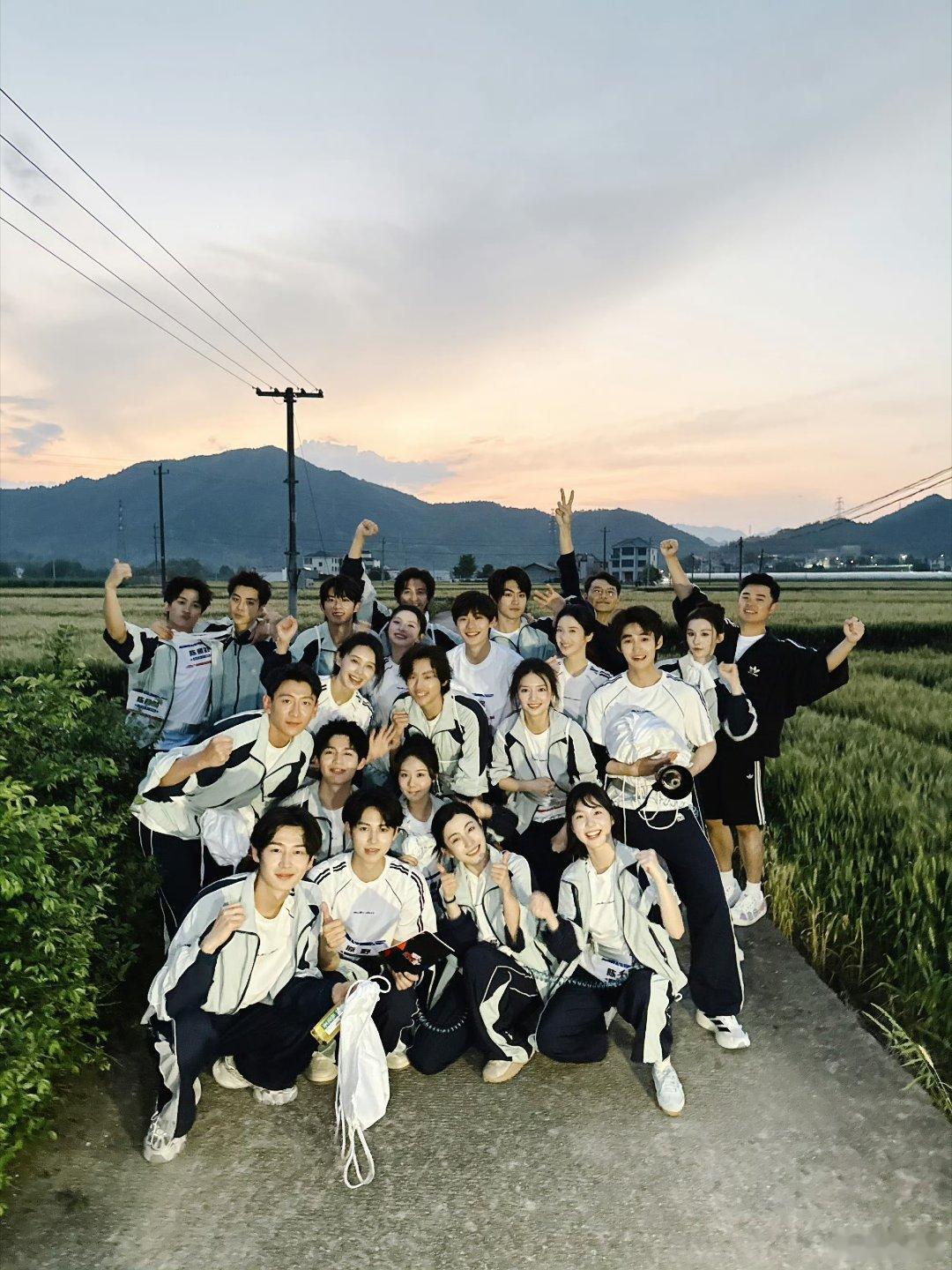 陈赫五公里突破自己陈赫坦言从没跑过三公里以上太有担当了！一向很少长跑的陈赫直面挑