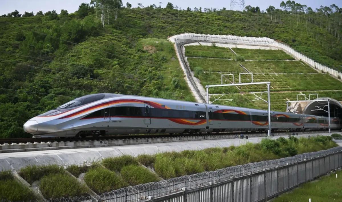 最大私企心灰意冷退出竞标，越南南北交通大动脉项目遇阻，最后恐怕还得找中国帮忙！