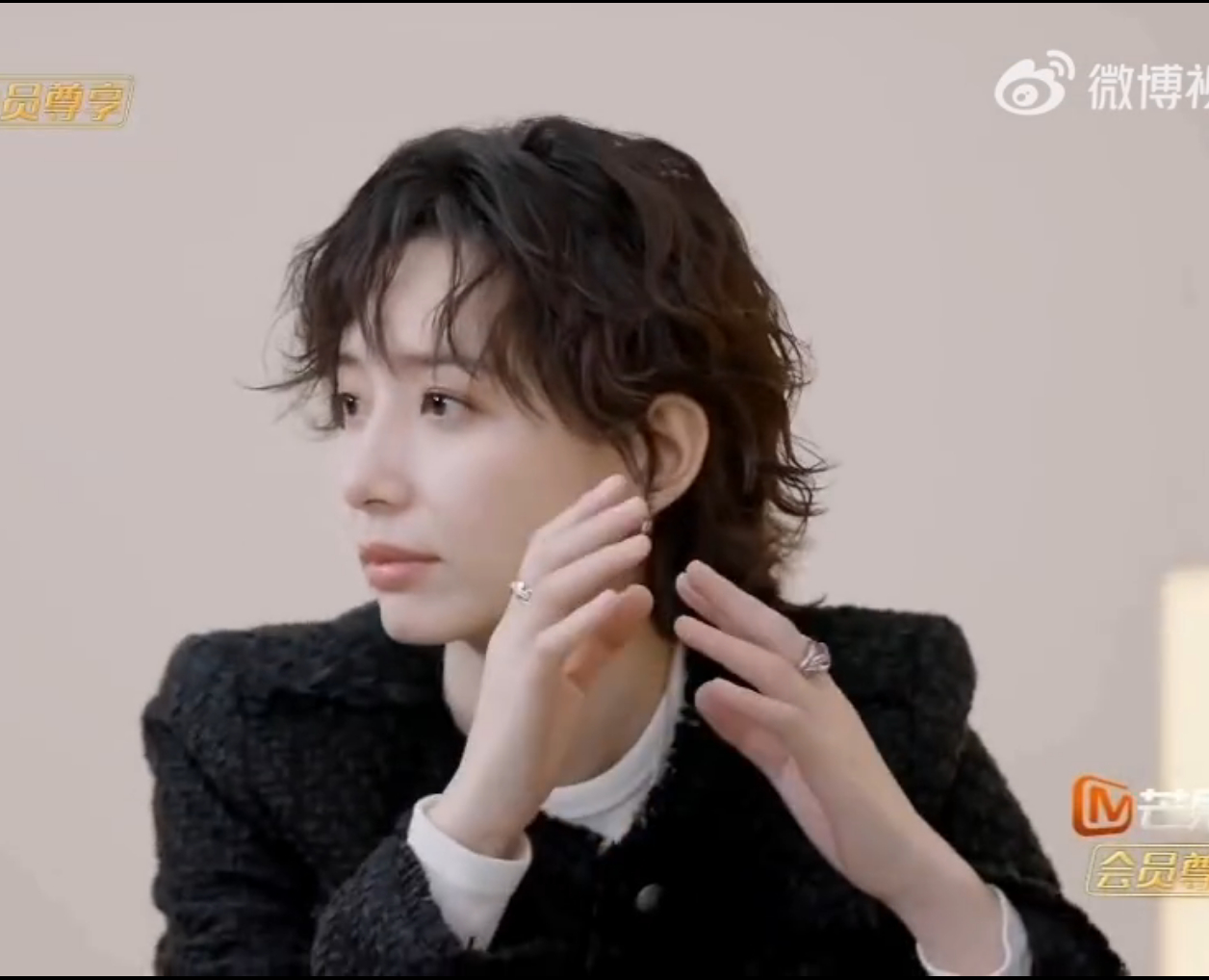 李斯丹妮越扒越有  果然李斯丹妮每一次都能够给大家带来满满的笑点，特别是看到大家