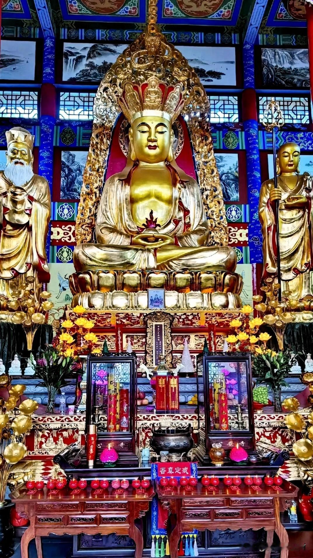 跪拜地藏殿，才懂那句“地狱不空，誓不成佛”有多戳心
 
今天在寺里，一脚踏进地藏