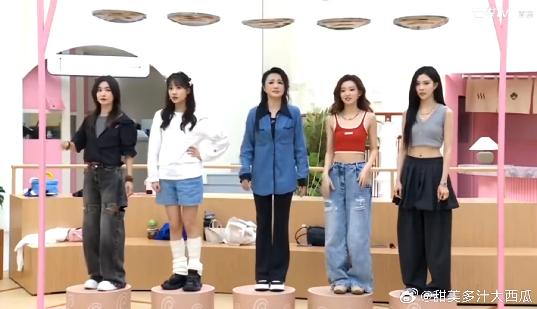 宋妍霏[超话]宋妍霏也有被舞蹈难住的时候乘风2025宋妍霏碰上《辣妹子》，仿佛开