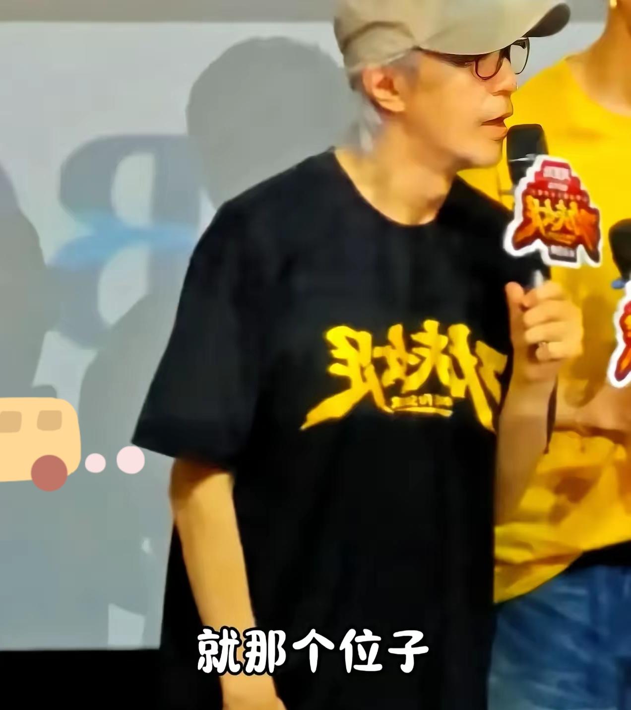 周星驰这辈子最大的一个遗憾，
不是莫文蔚，
也不是朱茵，而是陪伴他最多，最支持他