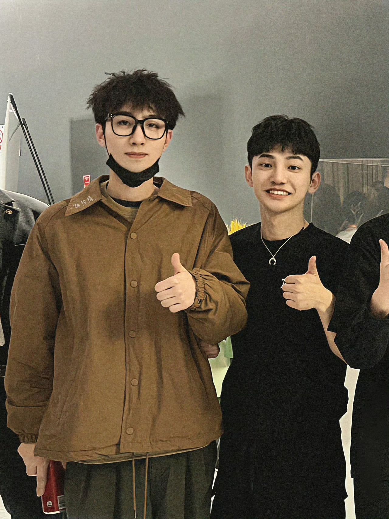 陈思诚新片10间敢死队定档  终于等到定档！5月1日影院见～《10间敢死队》阵容