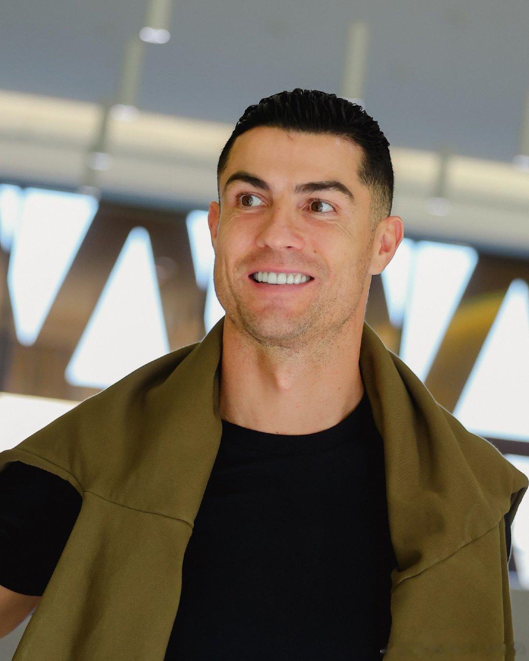 专注前行Back to businessC罗