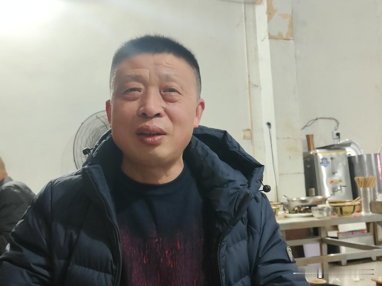 蔗香暖岁，感恩相逢
 
岁序更替，马年新春的脚步渐近，与初中同窗、如今的邓州市城