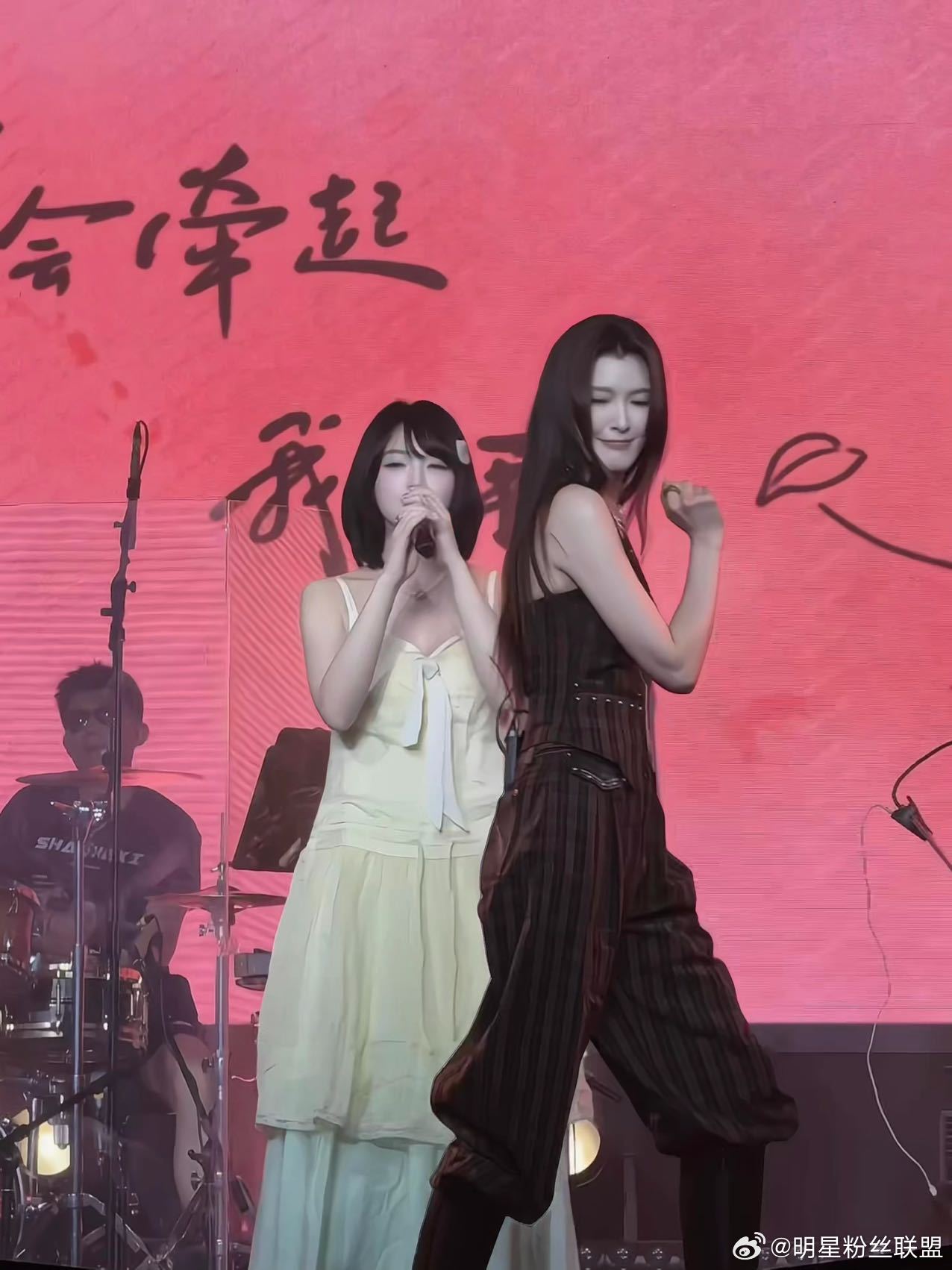 徐洁儿音乐会嘉宾黄灿灿 终于又看到和同台了，这次会带来合唱《123木头人》，两个