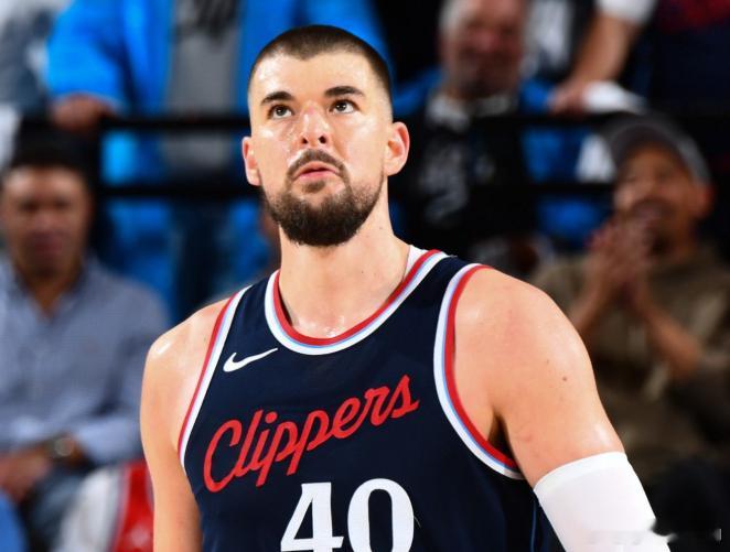 明日快船战活塞伤病：祖巴茨、博格丹等4人缺席12月28日讯 明日NBA常规赛，快