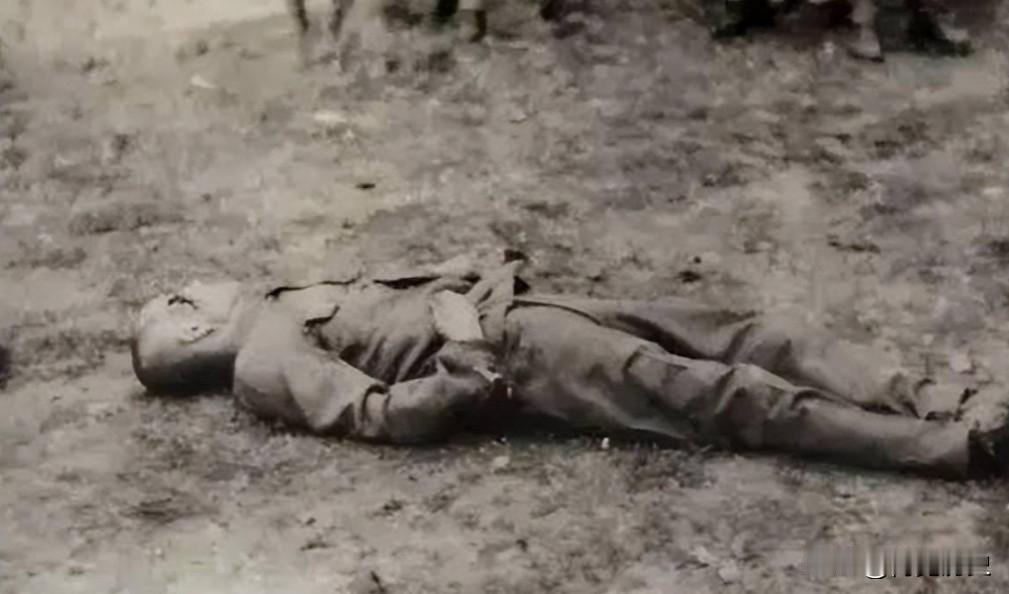 1947年，一个日军中将正在被执行枪决，连中三枪竟然但没死，监刑军官示意：再开一