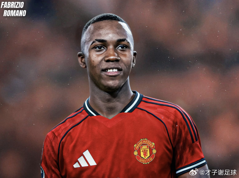 据知名转会记者罗马诺的报道，曼联即将花费100万美元签下巴甲17岁中场奥罗斯科。