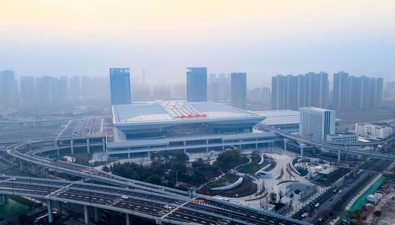 1月26日全国铁路一季度调图落地，合肥西站车次迎来显著增加，市民出行版图再度扩容