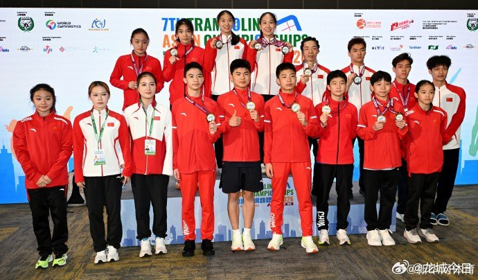 太原两名运动员获蹦床亚锦赛两金一银  5月24日，第七届亚洲蹦床锦标赛在香港亚洲