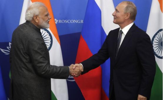 印度付出了代价
 
拒绝俄罗斯石油让印度陷入尴尬境地
 
3月5日 俄罗斯《公共