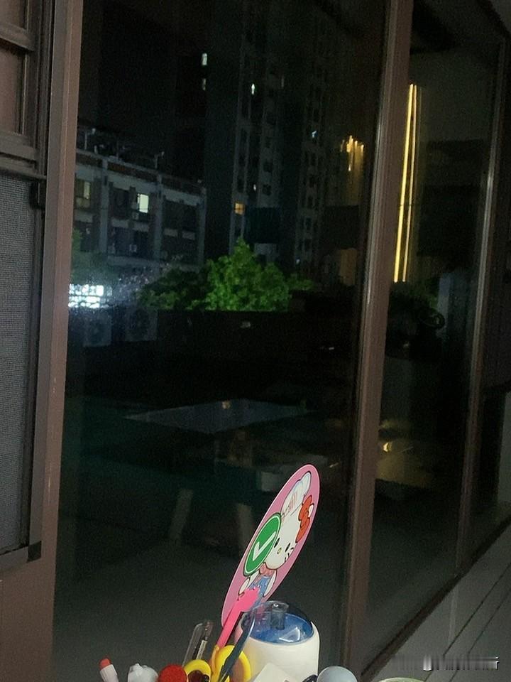 你们知道富婆喜欢什么样的男孩子吗你们知道富婆喜欢什么样的男孩子吗你们知道吗？女生