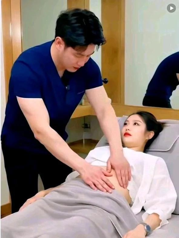 医者妙手回春，病人安然无忧。
