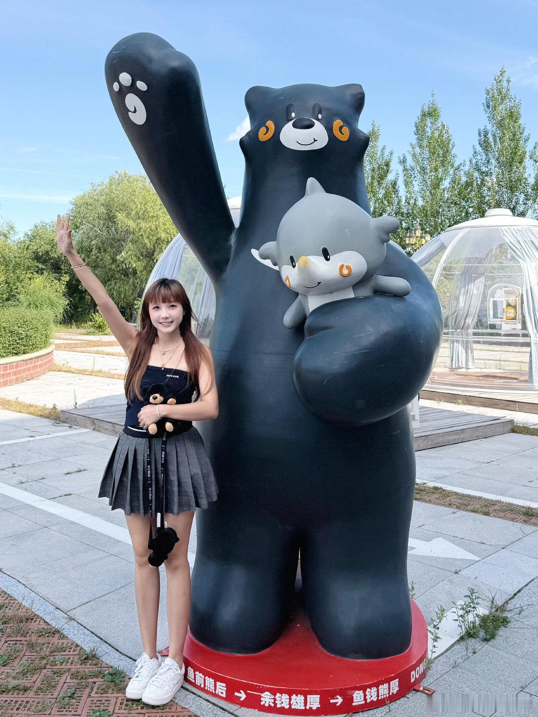 东极睡醒去鱼市场逛逛 这边好多大马哈鱼 赫哲族还用来做鱼皮衣 据说一件衣服大概要