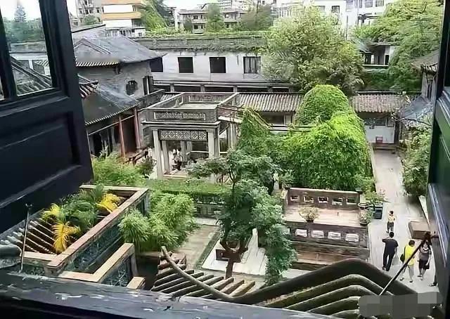 琼瑶老师走了，她住的“可园”人去楼空，园中的花花草草还在诉说着她居住40年往日的