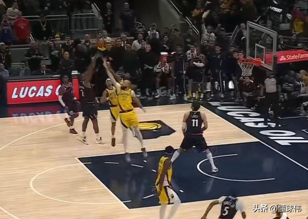 还得是小卡！西亚卡姆谈伦纳德：

“他有这样的能力。”

“他不止一次这样干过。