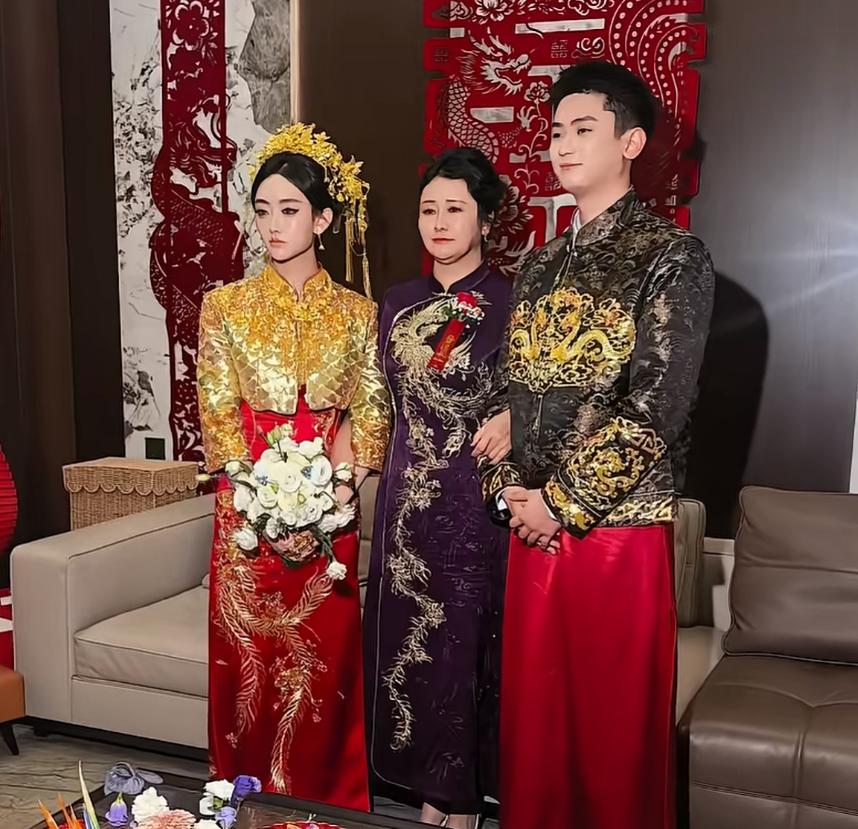 误闯天家！河南矿山“云南王”女儿大婚，她陪嫁618万元现金，商铺四套，住宅四套，