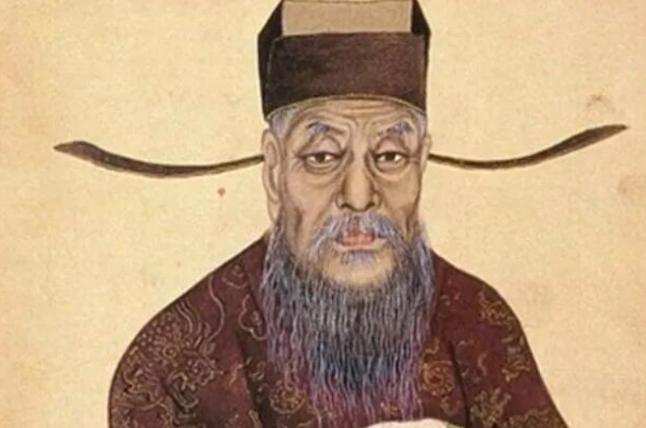 1062年，包拯下葬那天，合肥城里出了一件怪事——21口棺材同时从七座城门抬了出