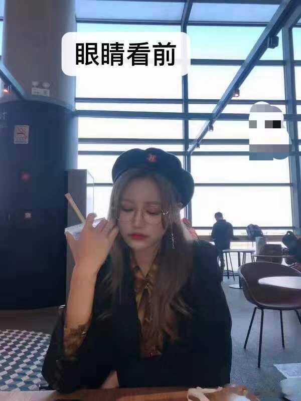 复古头像后来许多人问我一个人夜晚踟蹰路上的心情，我想起的却不是孤单和路长，男生头