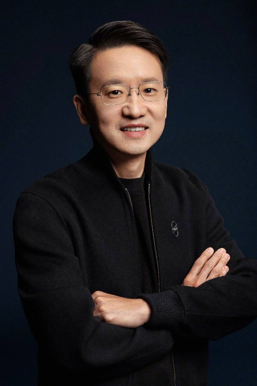 智界CEO谈亏本卖车 郭锐:亏本卖车，你不就成钢板的搬运工了?首先这就不是一个主