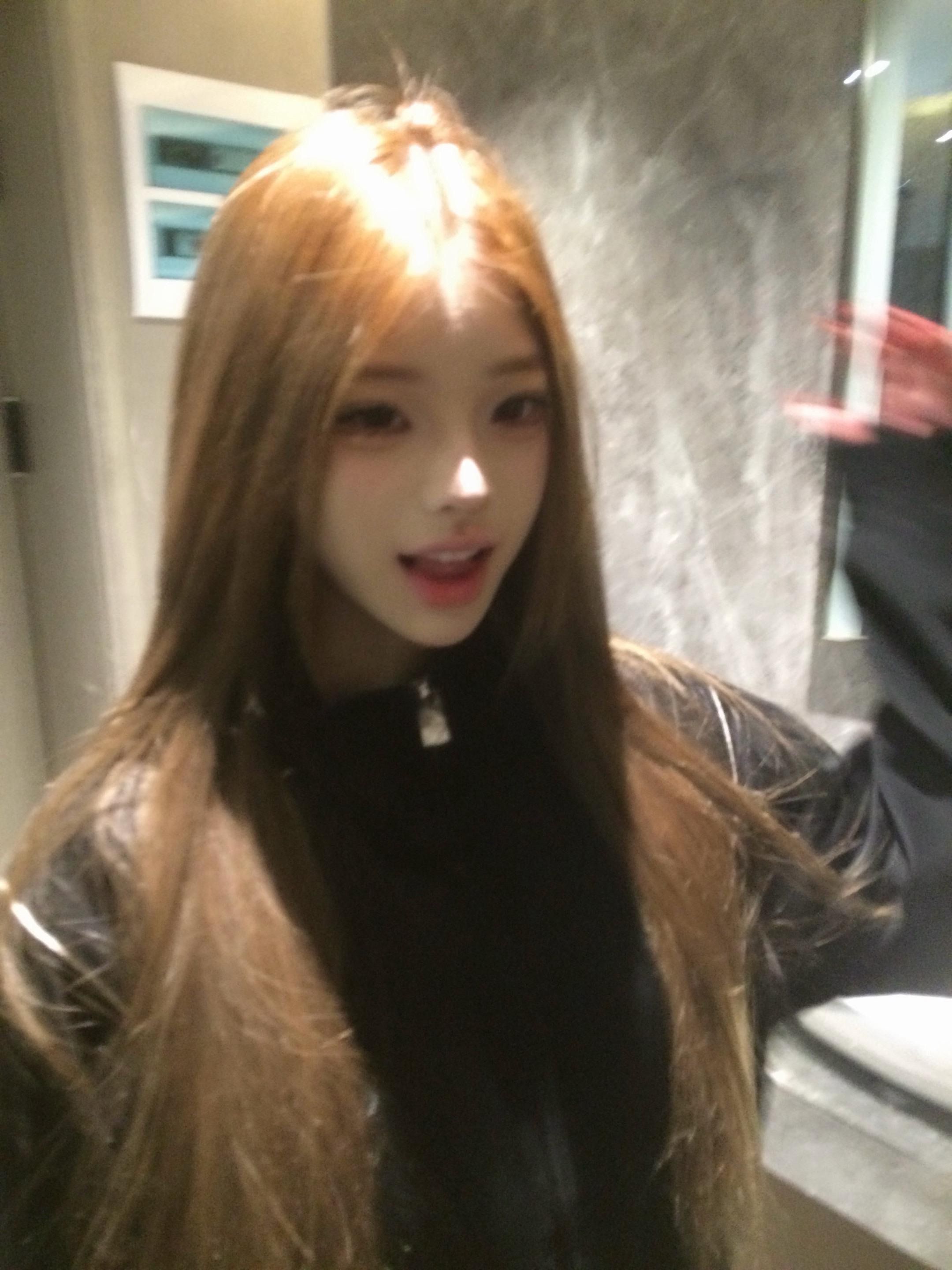 明明你之前最不将就了 竟也慢慢开始允许真情和假意并存