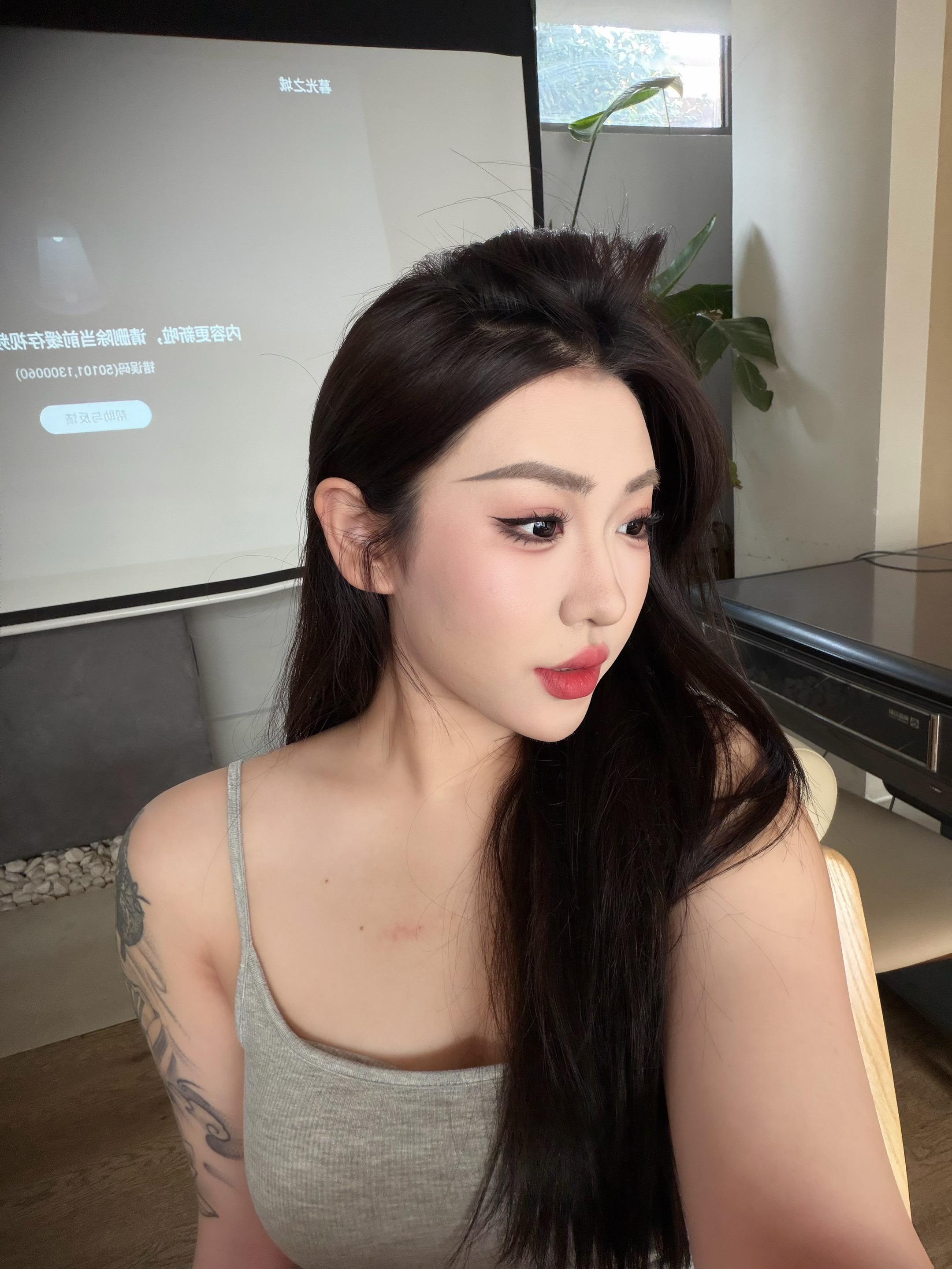 我想要草莓蛋糕 一小块的就行