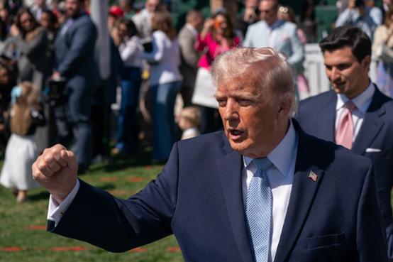 特朗普本月拒绝为儿童照护提供联邦支持，这举打乱了两党此前在解决这一被普遍认为正在