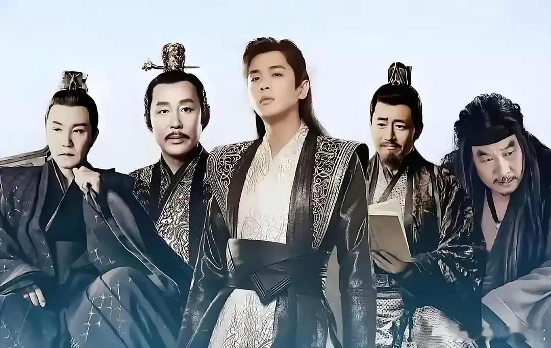 庆余年3官宣新阵容，我盯着名单来回刷三遍。胡军演四顾剑，脑里立刻浮现他扛巨剑劈山