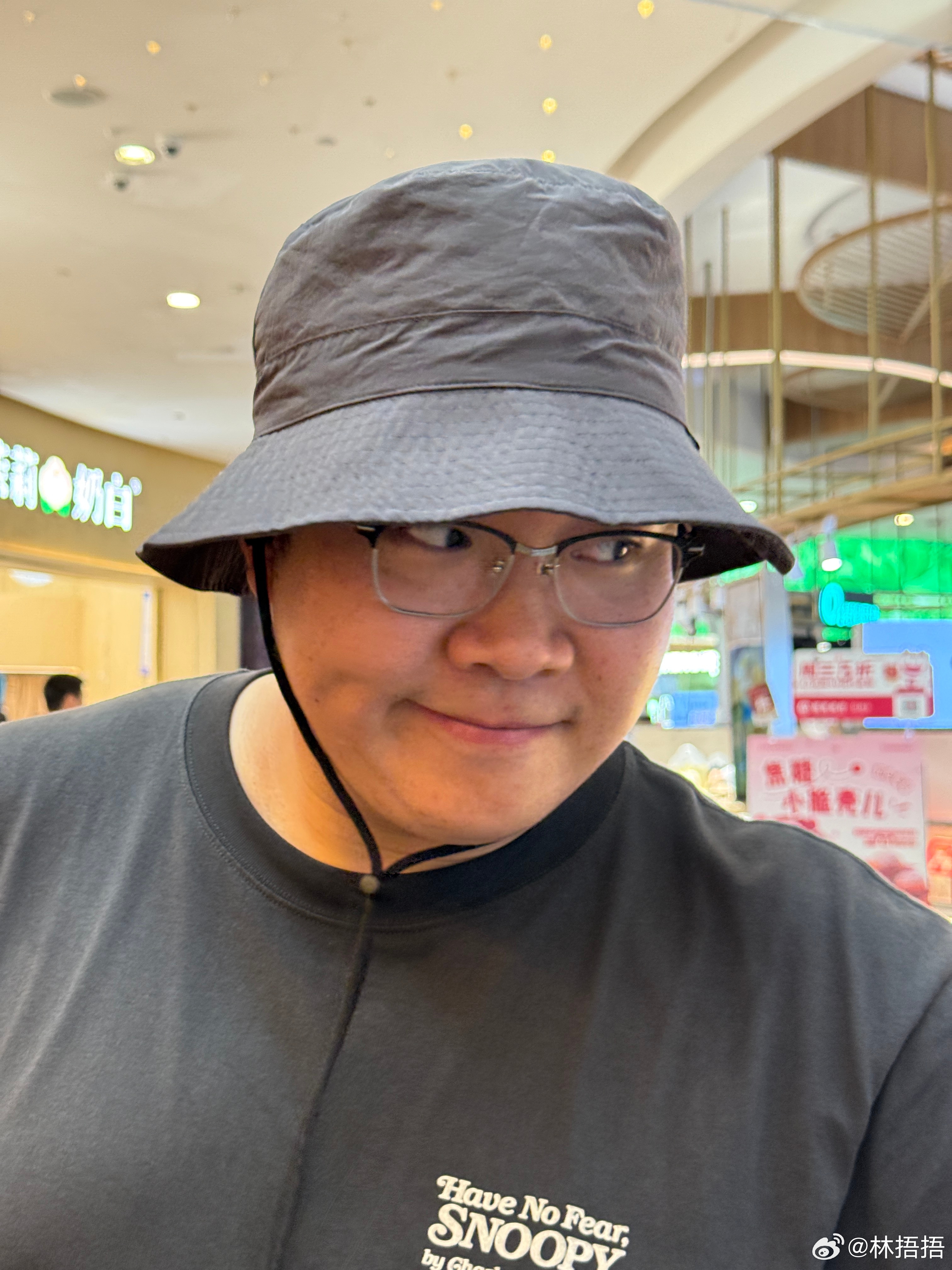 裤子和帽子的户外元素终于体现出来了 ​​​