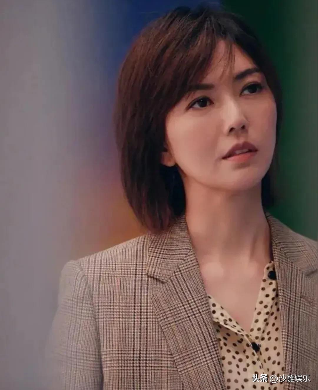 孙燕姿，正式官宣！

3月2日，那个留着短发、唱歌像讲故事的“冷门歌手”终于传来