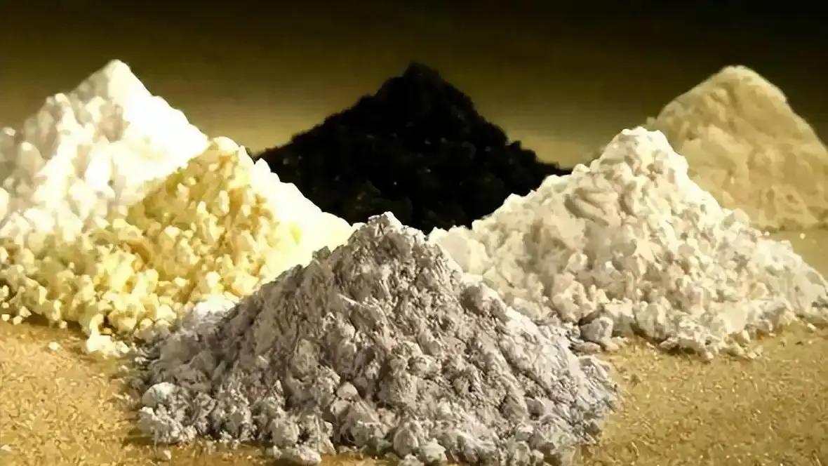 2026年一开年，中日之间是先在嘴上起了冲突，后来才落到“资源卡脖子”这一招上。