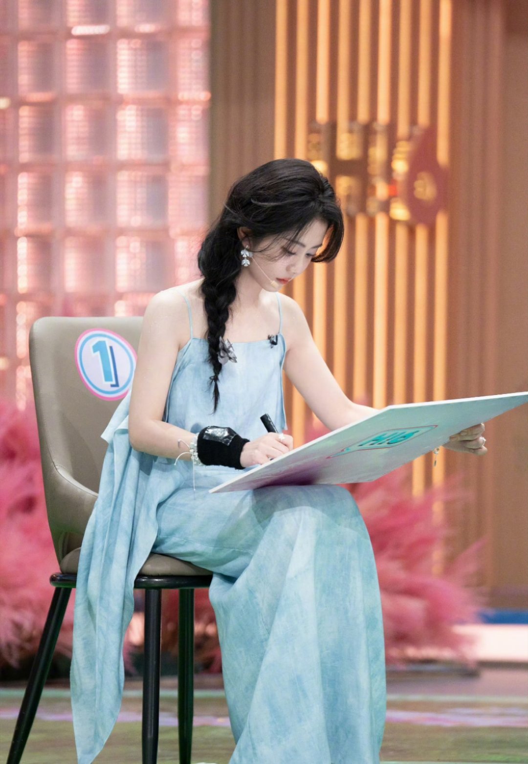 谭松韵你怎么能这么可爱，我的六六山公主👸期待今晚《你好星期六》～ 