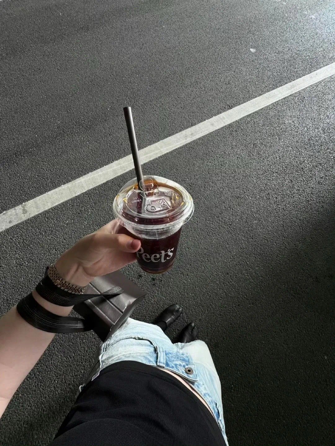🌤️𝐘𝐞𝐞𝐞𝐞 ✌︎ ʺ̤我最爱干的事，就是躺在新人怀里怀念旧人，然