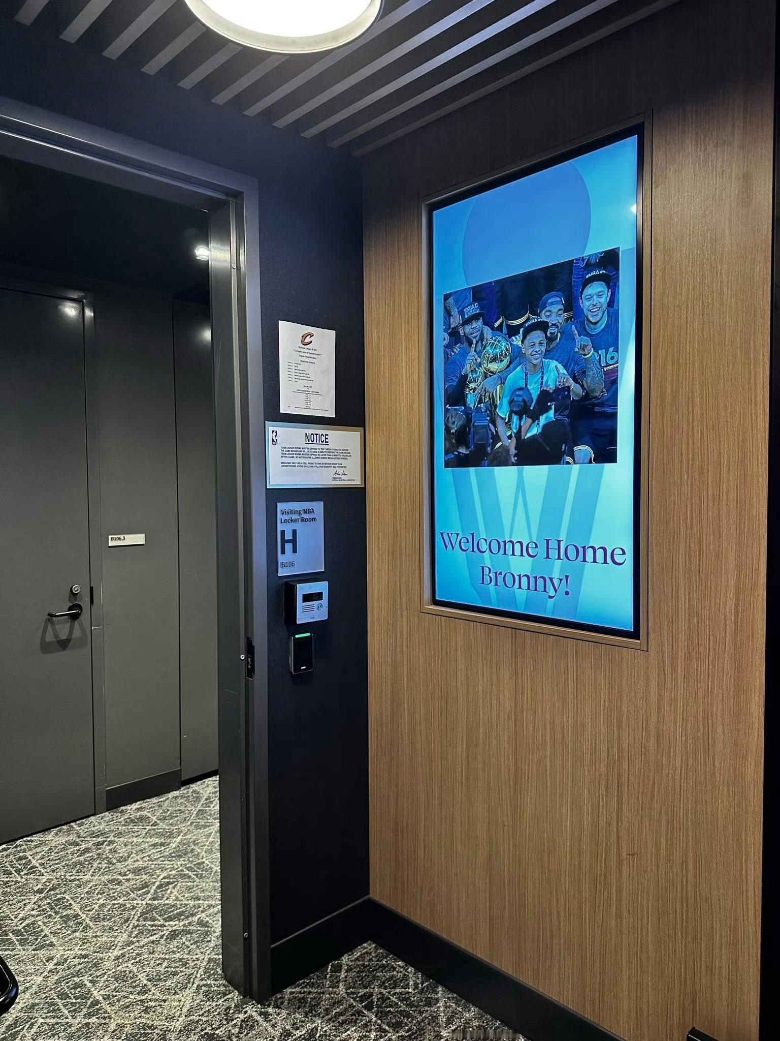 骑士夺冠十周年詹姆斯重回骑士主场骑士詹姆斯 欢迎回家