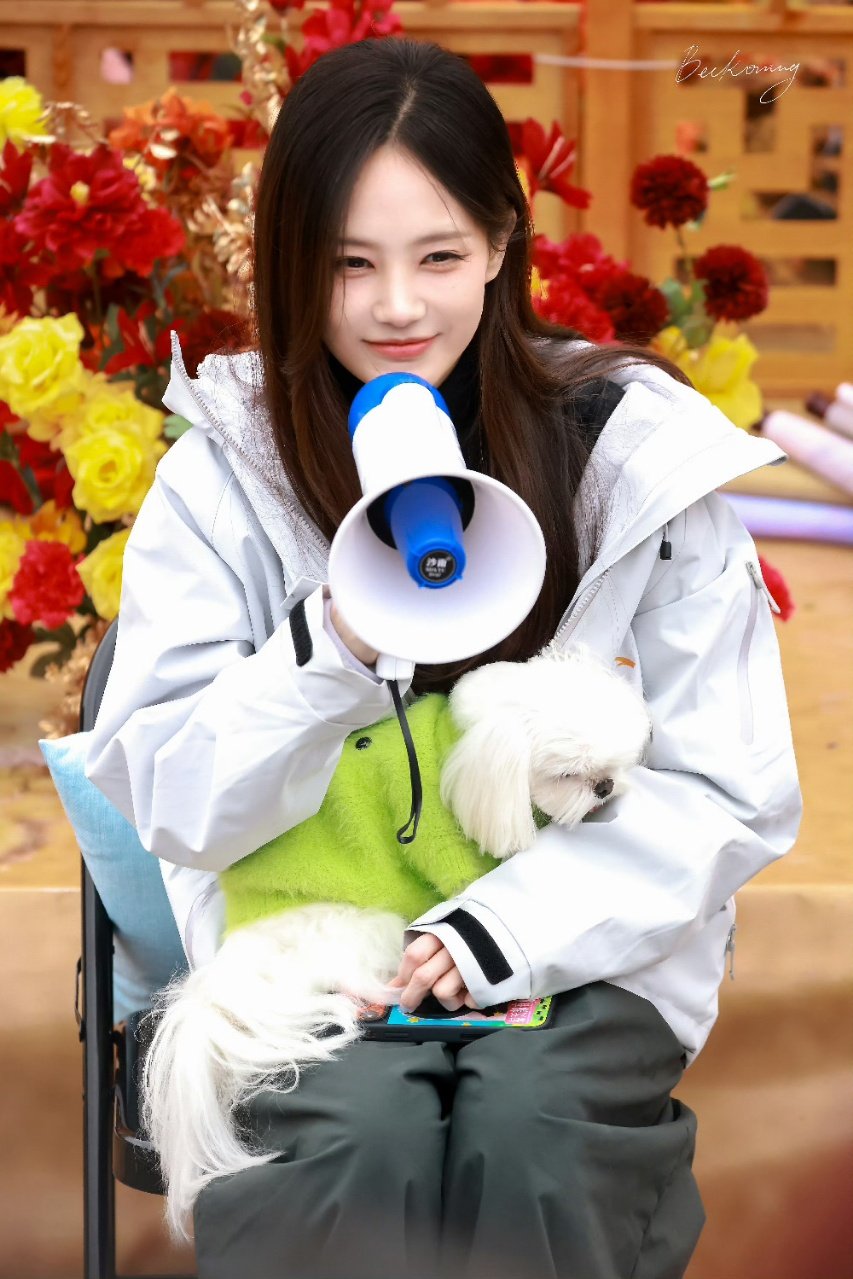 金枝开机照李一桐金枝开机照李一桐为何如此美萌李一桐