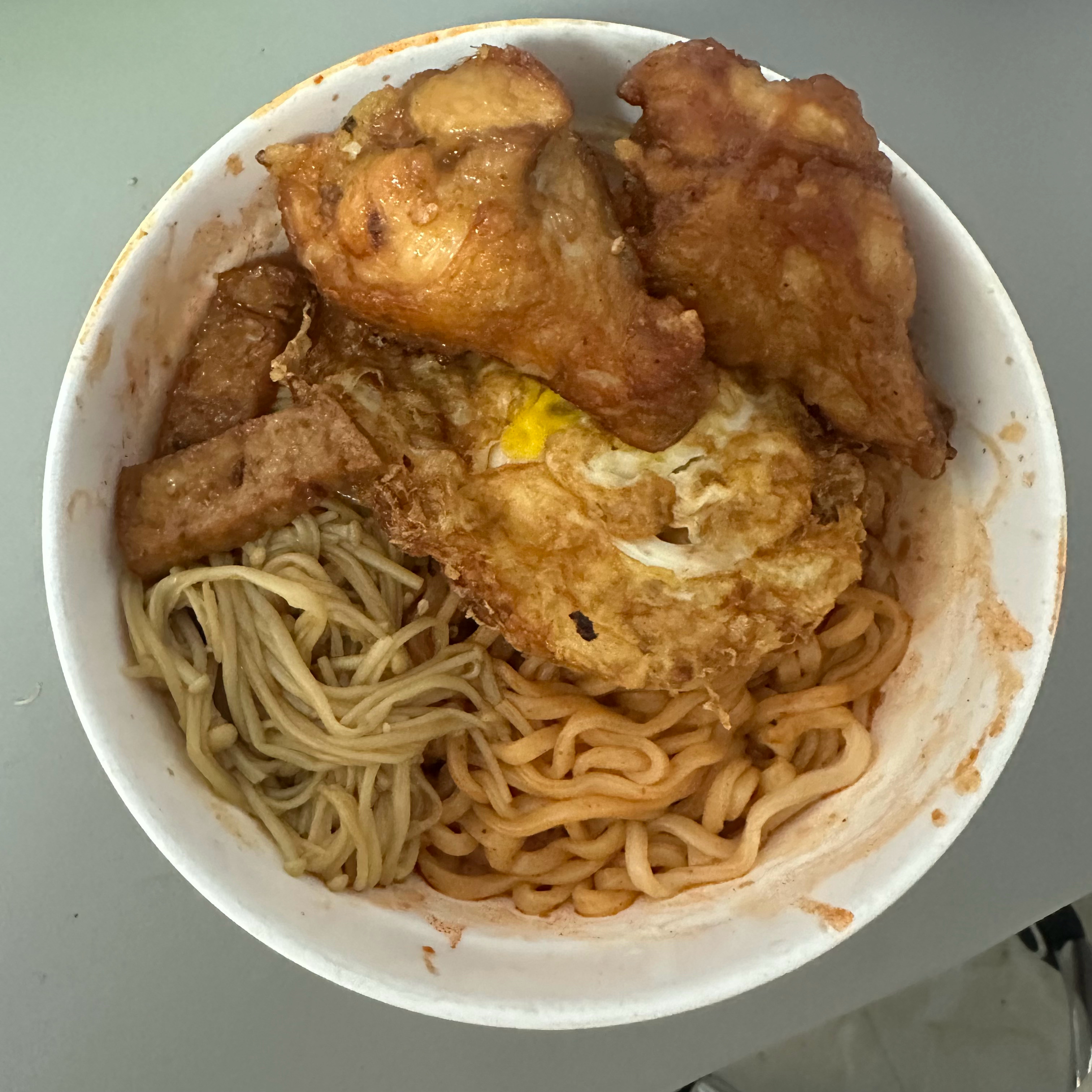 吃火鸡面就吃火鸡面 还给自己加餐😋 