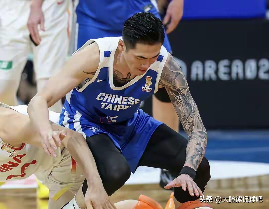 中国男篮赢球，要感谢台北队教练！
今晚中国男篮100-93逆转台北取得两连胜，最