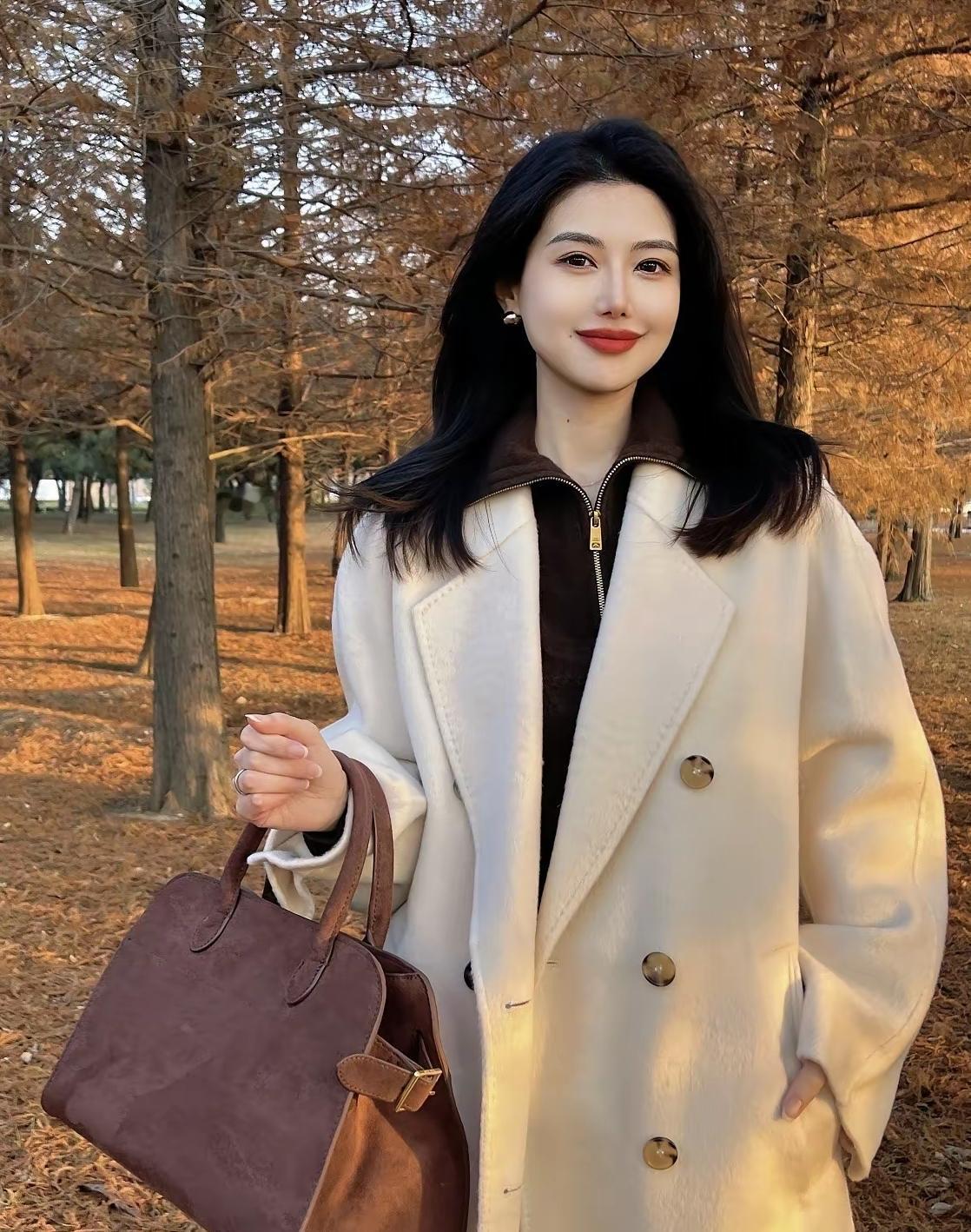 今天的努力，是幸运的伏笔；当下的付出，是明日的花开。‌‌